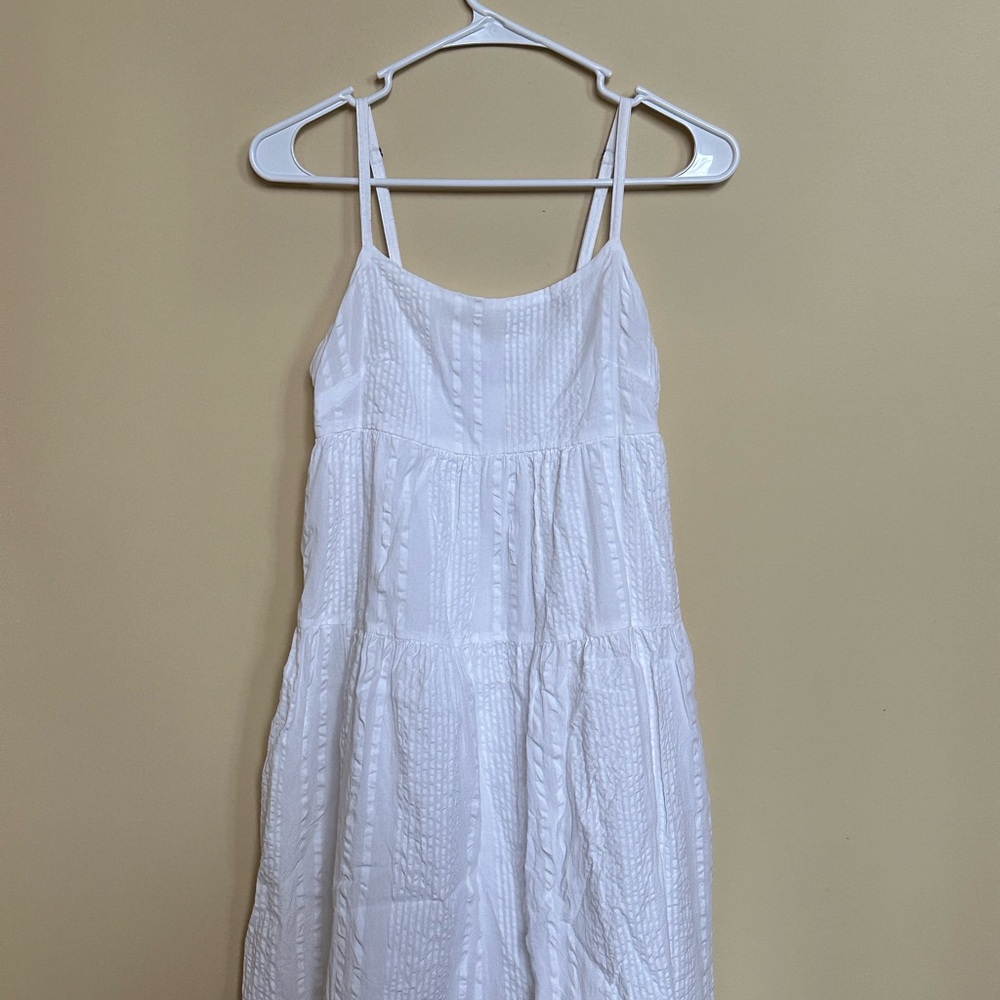 White Sleeveless Dress